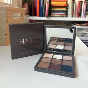 Anastasia Beverly Hills Haze Palette with Neutral and Bold Tones